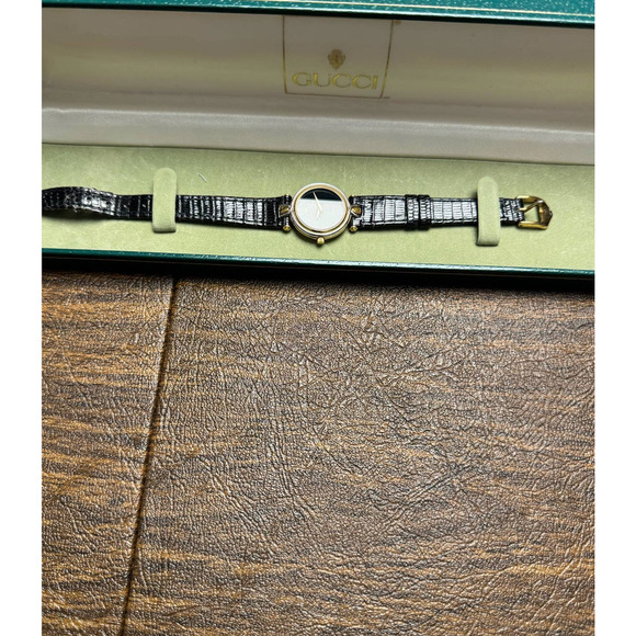 Gucci Women's Croc Embossed Leather Black and Gold Round Watch 4500L with Box - Picture 3 of 11